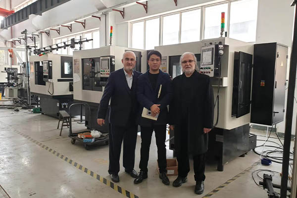 مشتریان ترک در دسامبر 2019-12-16 از Jianuohao بازدید کردند